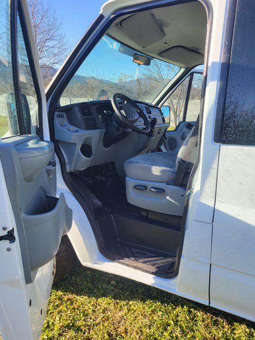Ford Transit 8+1