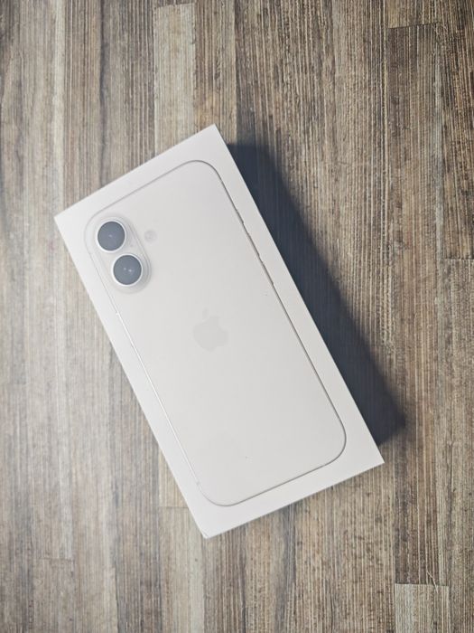 Чисто нов iPhone 17 256 GB White 24 м гаранция