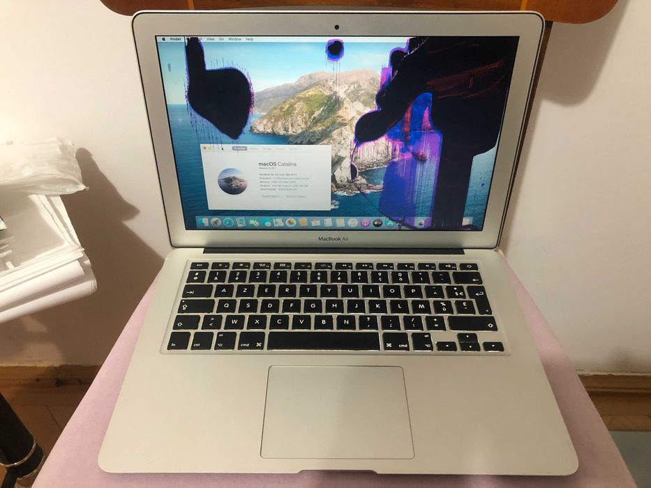 MacBook Air 13,3  2011, i5 1,7 GHz, 4 GB, SSD 256 GB, stare f. buna