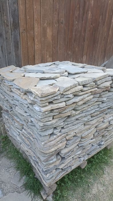 Vând piatră ornamentală