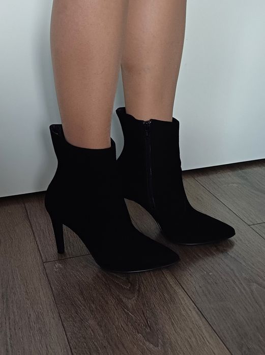 Cizme Guban piele intoarsa negru nr 37