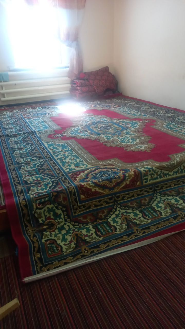 Gilam sotiladi  3.5×5