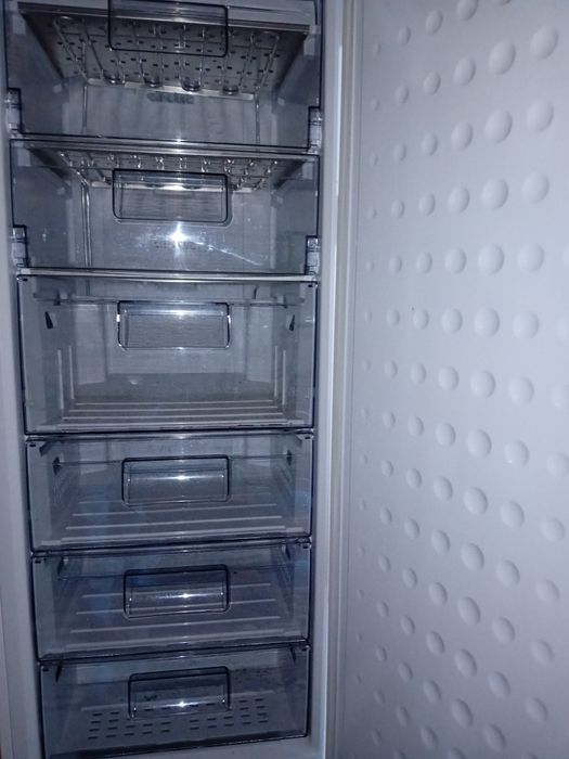 Congelator Arctic cu 6 sertare