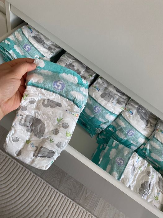 Проходилка кика бу + безплатни памперси 61 бр са 5 номер от дм