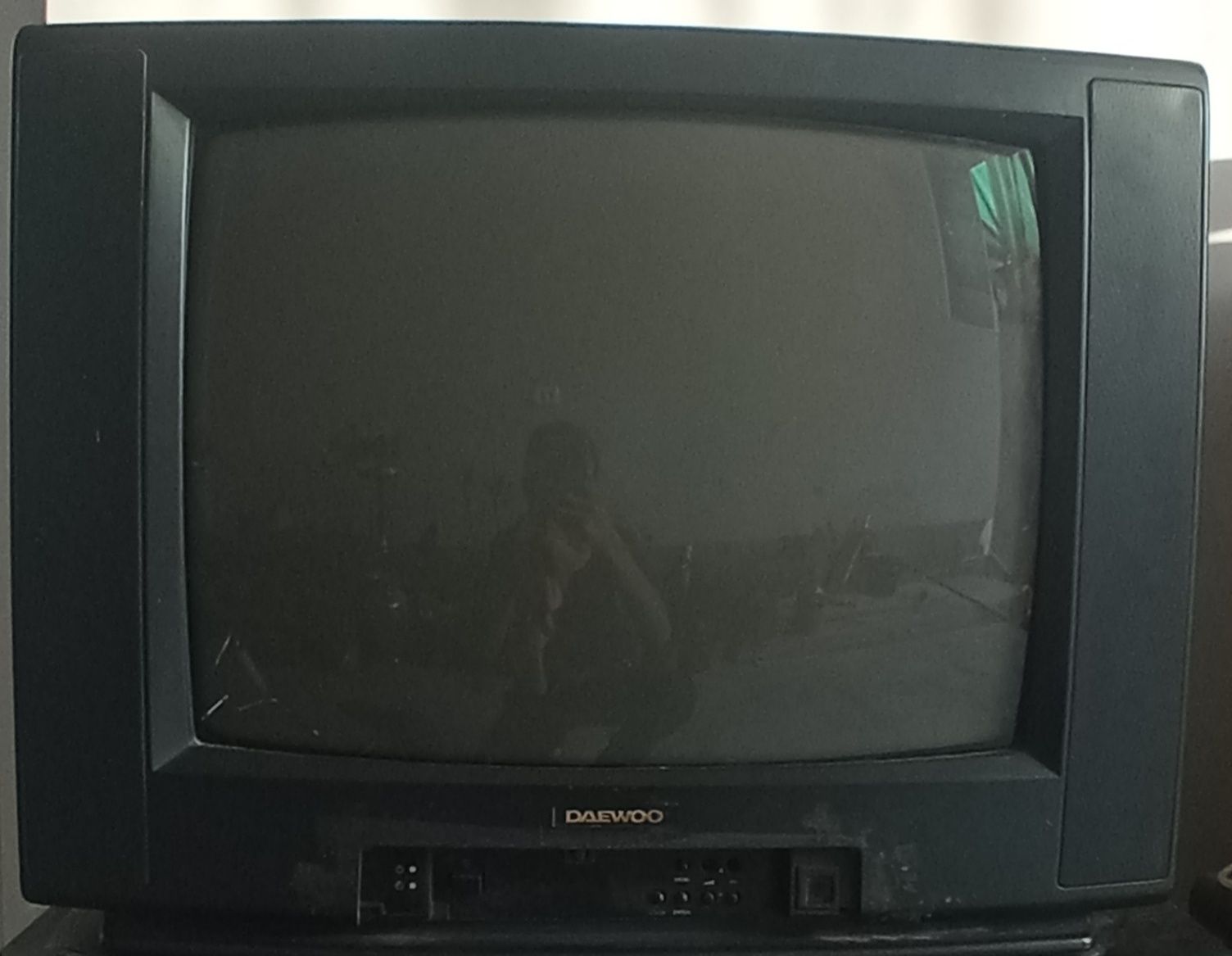 Televizorlar Panasonic Daewoo