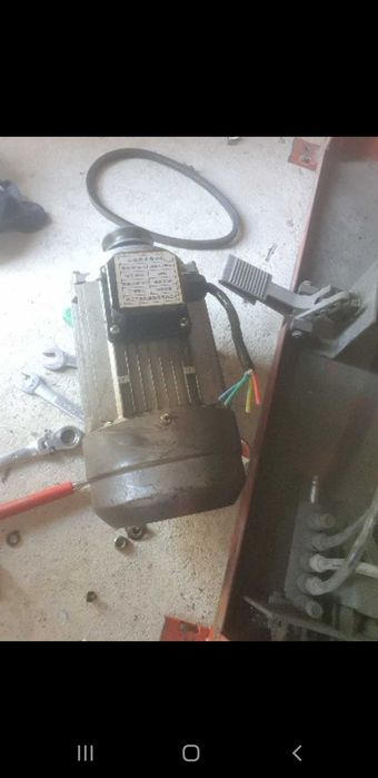Motor electric 3 fazic universal aparat dejantat masina roti anvelope