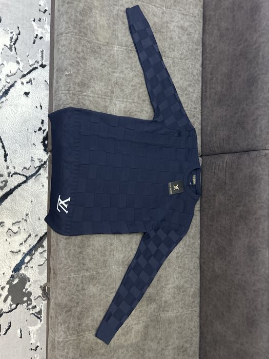 Продам кофту Louis Vuitton НОВЫЙ