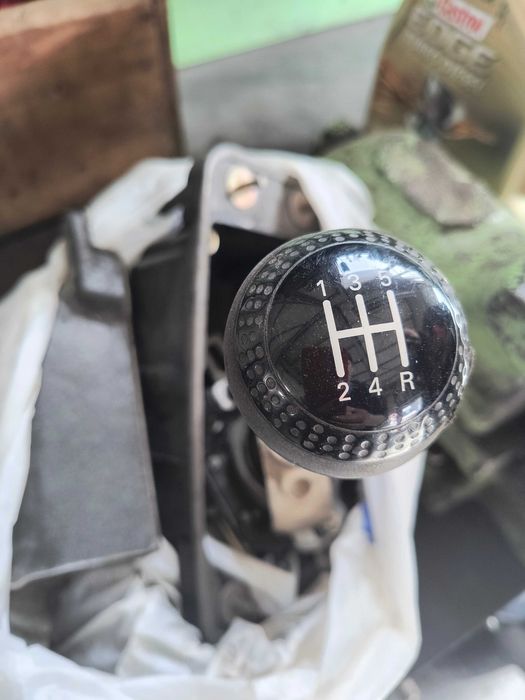 5 степенна скоростна кутия за ауди а4 2000година.