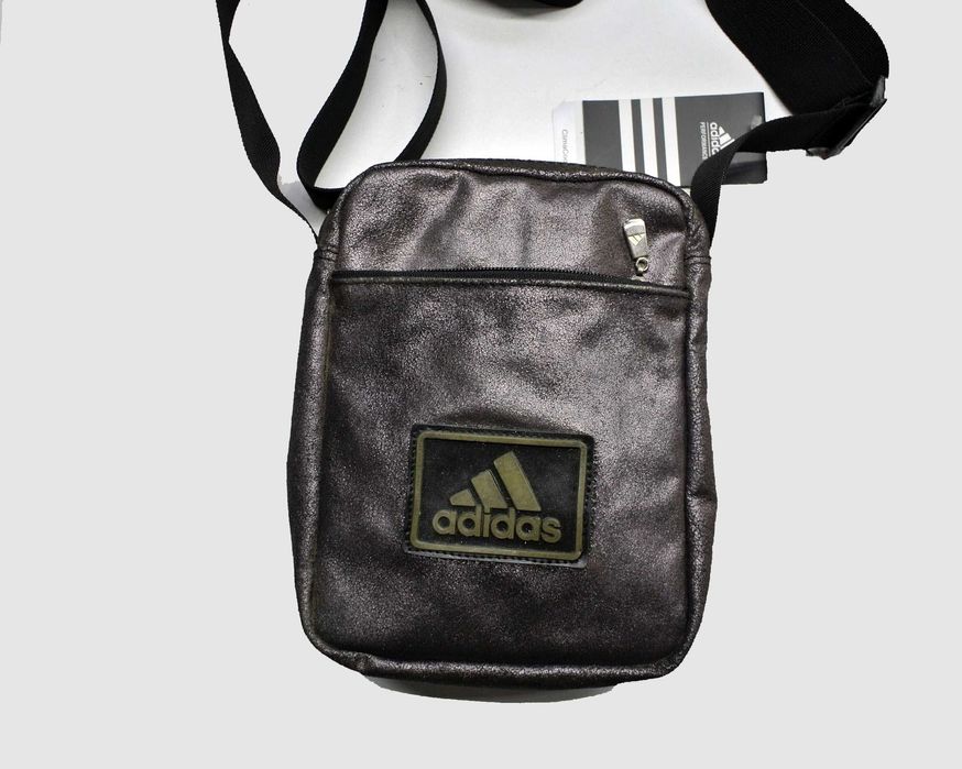 Adidas чанта оригинална