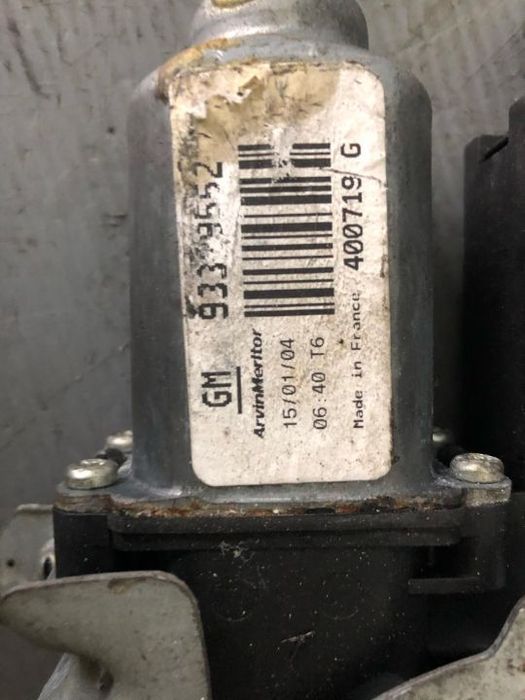 Macara cu motoras stanga fata opel meriva