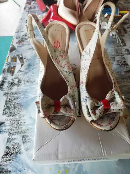 Sandale din piele cu platformă