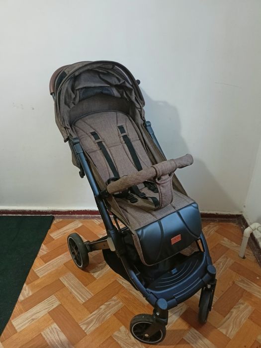 Коляска чемодан без дефектов