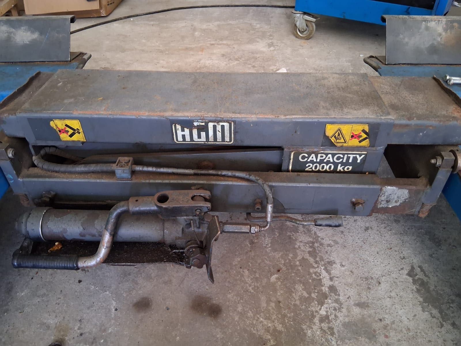 Pachet service auto: Elevator 4 coloane + Hofmann direcție
