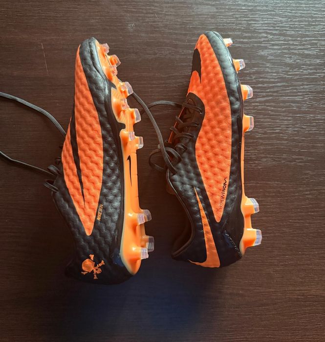 Ghete fotbal Nike Hypervenom Phantom RGN