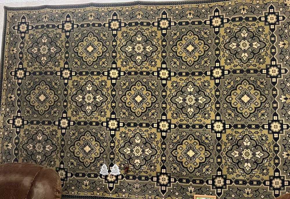 Продам большой ковер