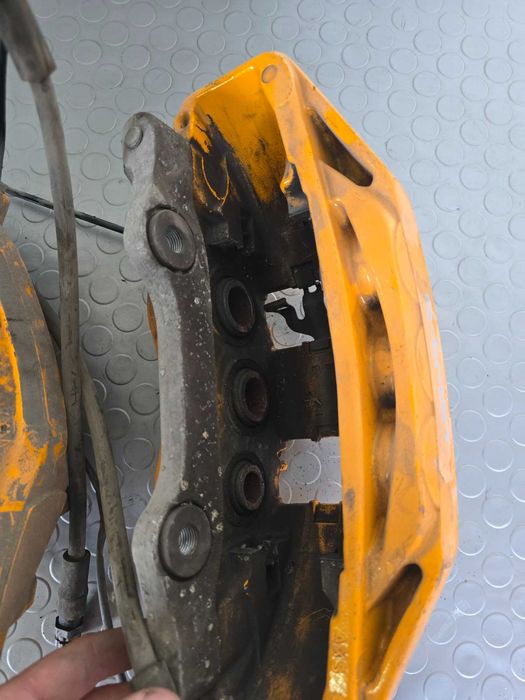 Предни спирачни апарати AUDI RSQ8 2022г