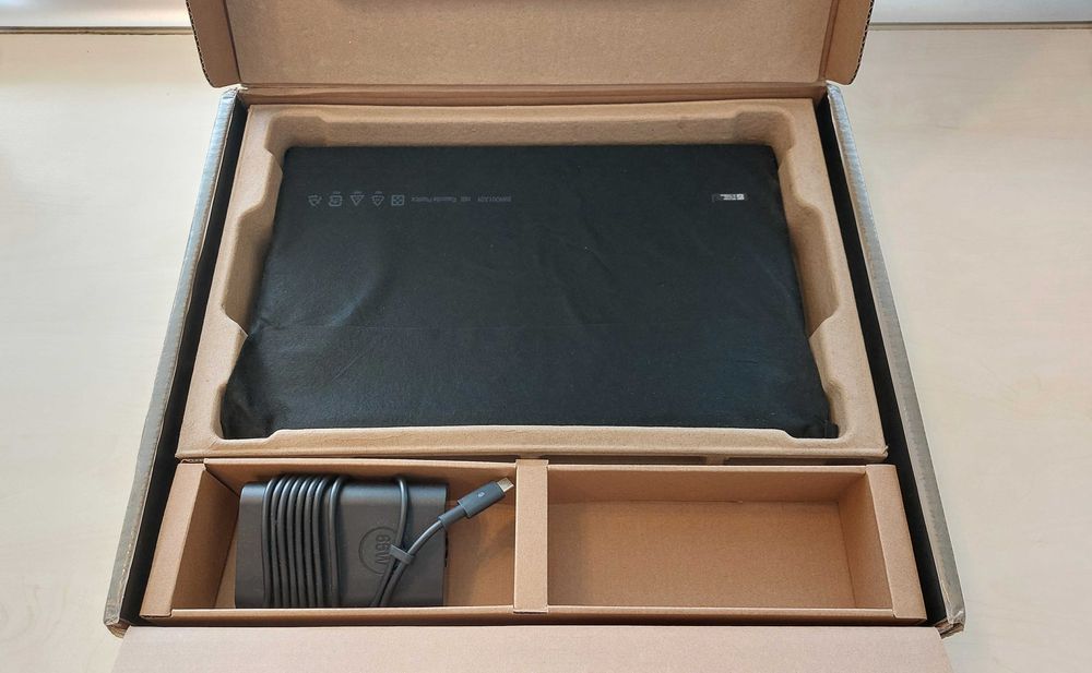 Dell 7410 2TB HDD, i5-10310U, 16GB RAM, Нова батерия