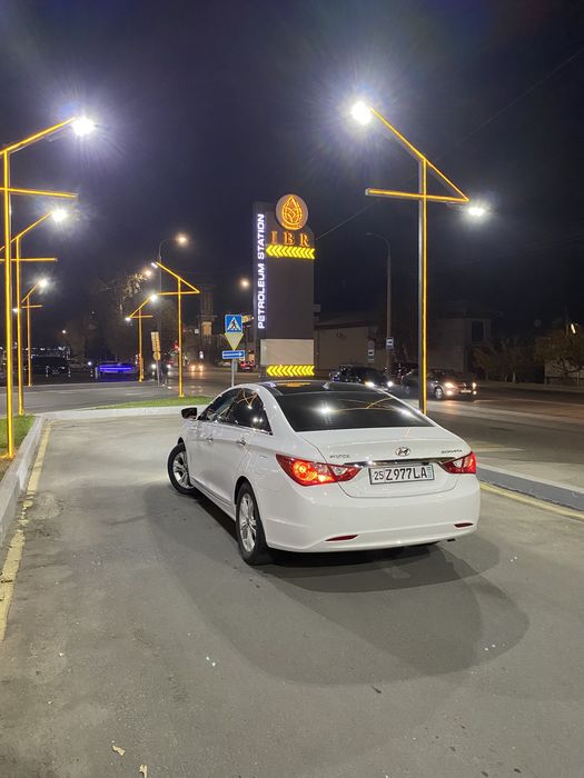 Hyundai Sanata 2011 yil full