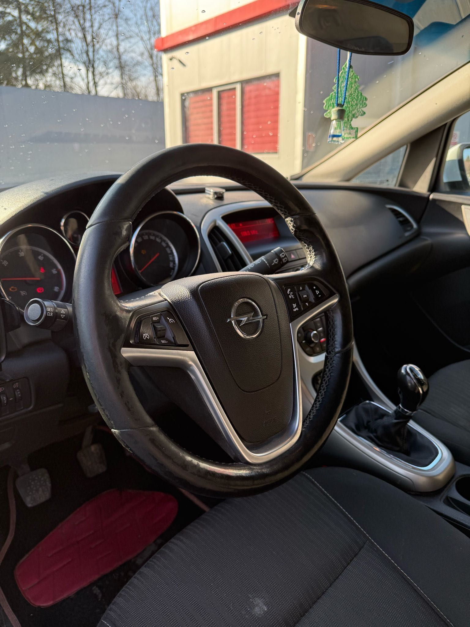 Vand Opel astra J 2012