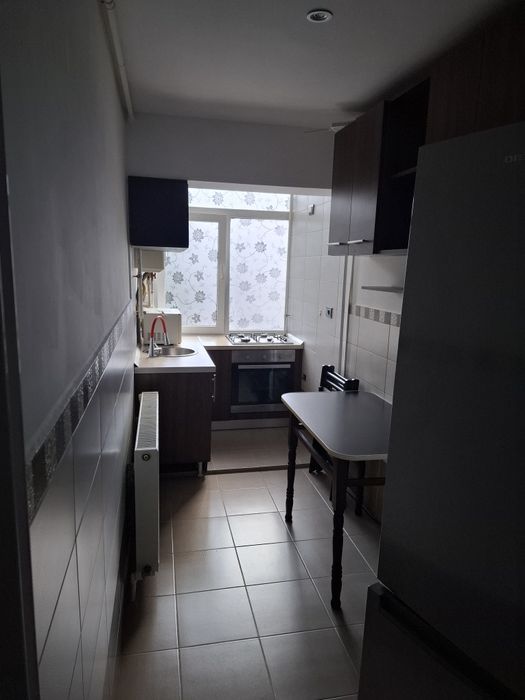 Închiriez garsoniera