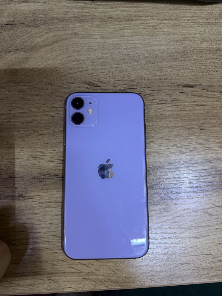 Iphone 11 kafolati bilan. Zarurligi. Uchun sotybmn ideal telefon…………..