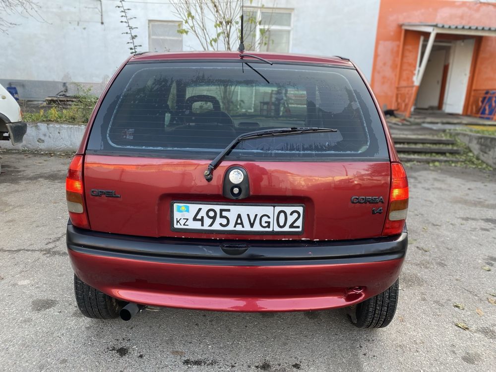 Opel corsa 1995.1.4 автомат