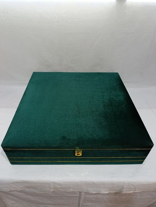 Шахматы из орех Shaxmat yongʻoqdan yasalgan 40×40 sm