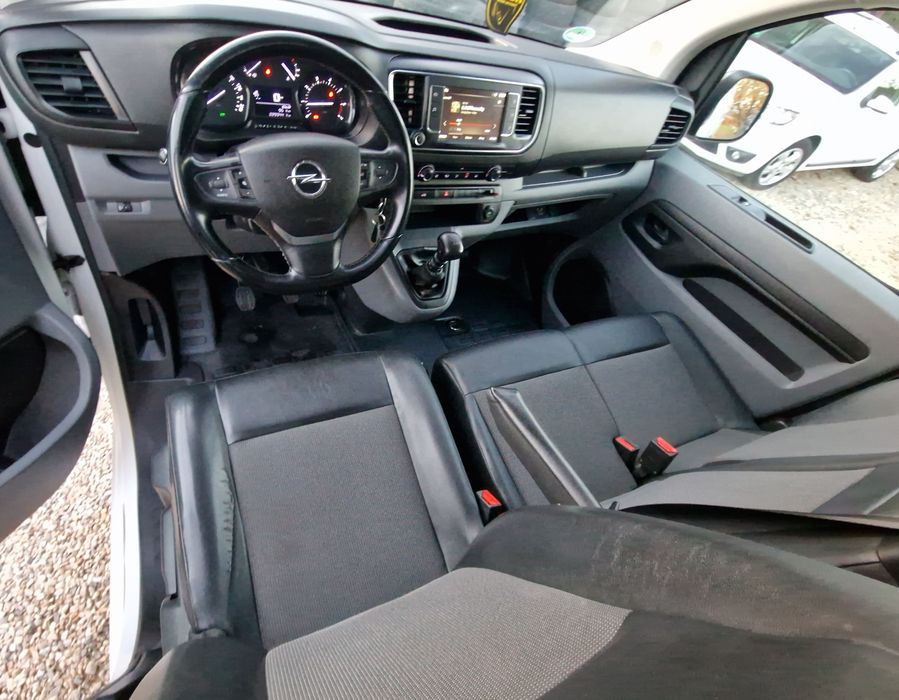 Opel vivaro 2019 1.5diesel 120CP dotat toll valabil