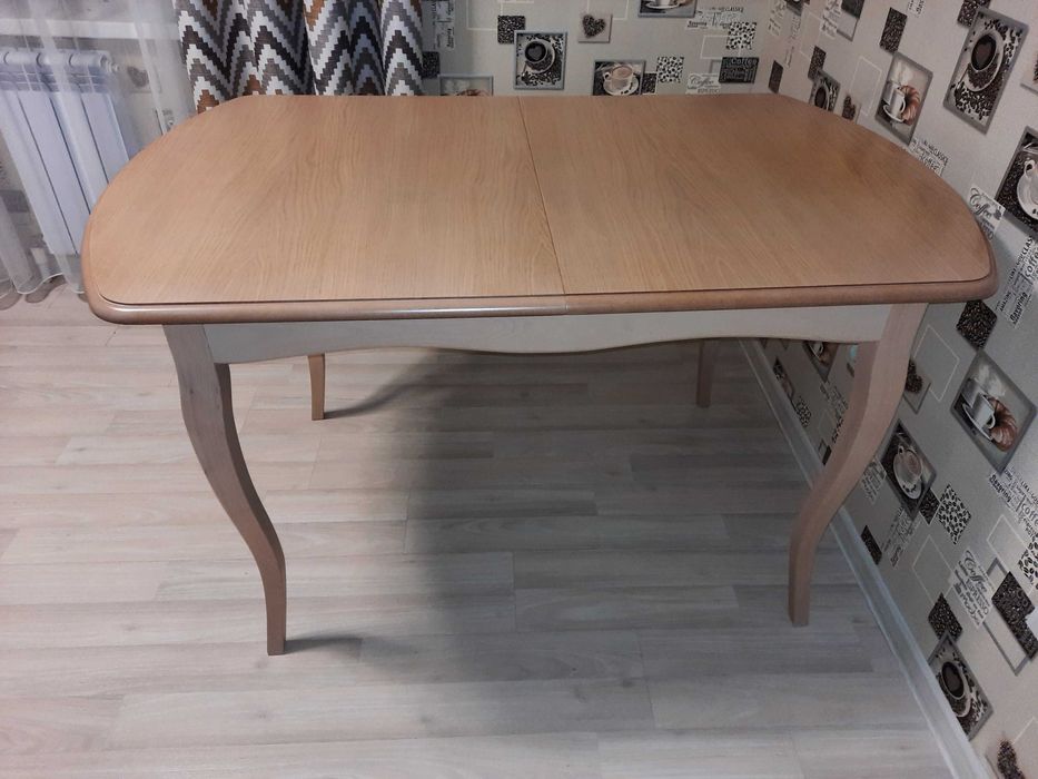 Продам кухонный  стол