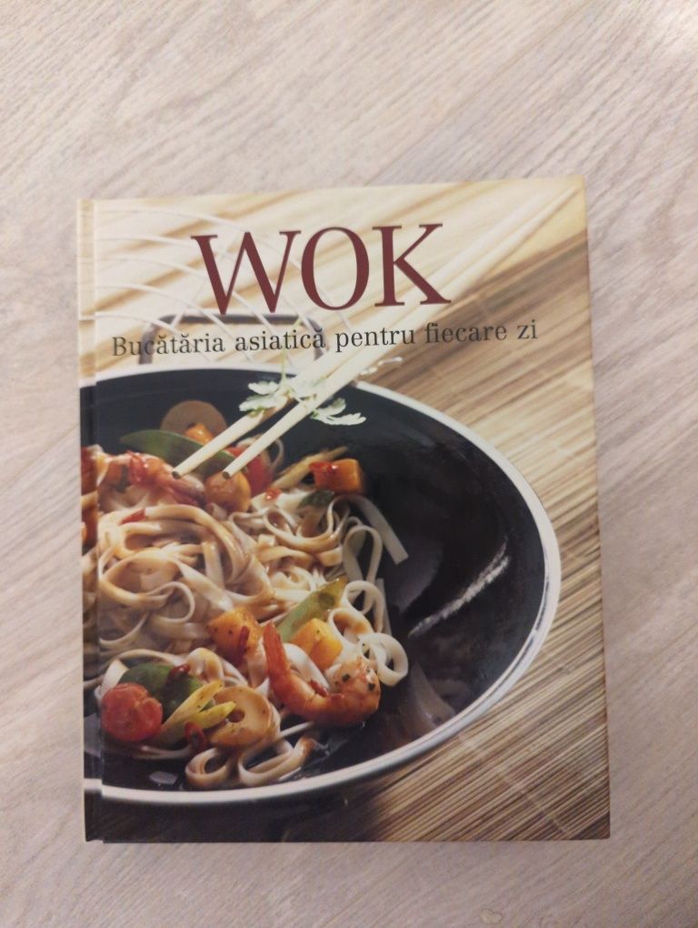 Vând carte Wok bucătăria asiatică in fiecare zi
