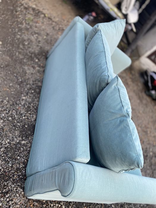 Canapea IKEA din  catifea verde mentol