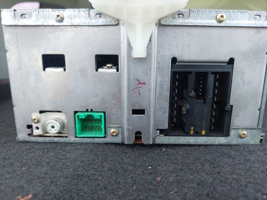 Radio \ Casetofon  ~ Orginal FORD