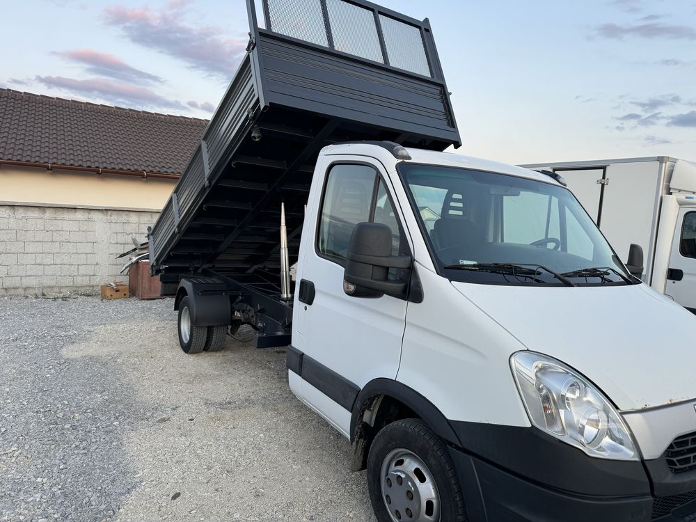 Iveco 35.15 basculabil pe 3 parti