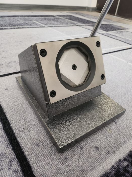 Преса са магнити