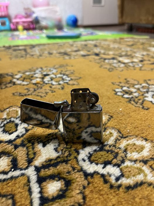 Зажигалка бензиновая