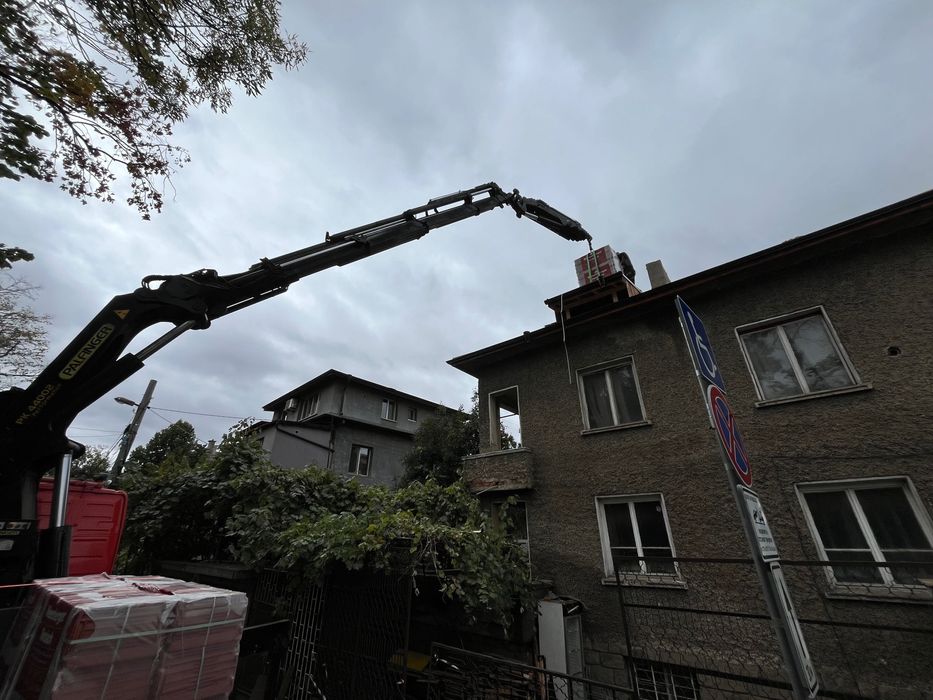 Транспортни услуги с камион и кран за