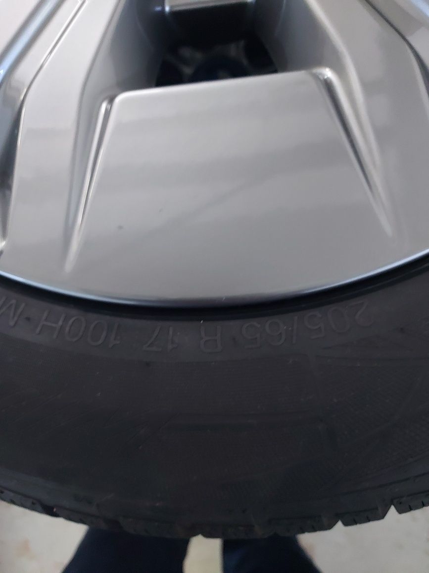 Vind roti BMW ix1 17 dot 2024 ,8 mm j7,5 et 50 preț 4200 ron