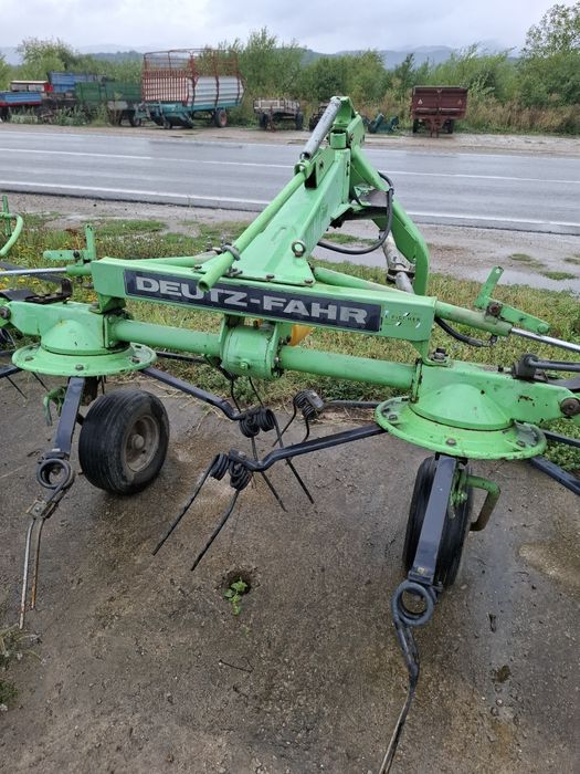 Grebla de scantalit fanul