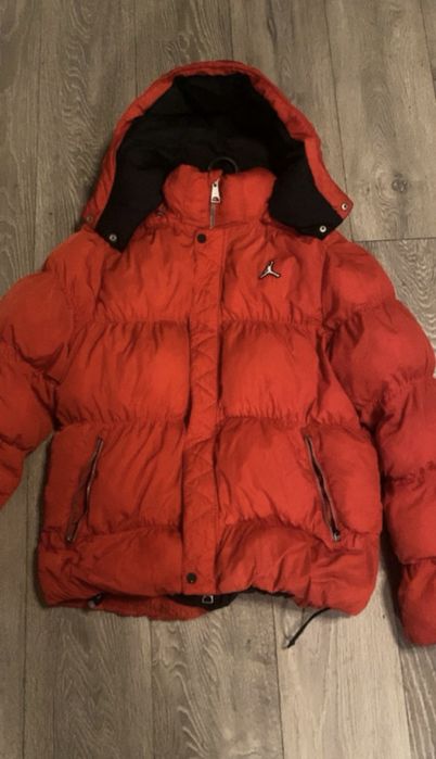 Geaca jordan essentials