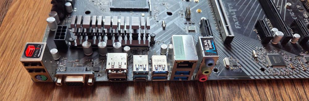 Неработещо Дъно: AsRock Fatal1ty B450 Gaming K4