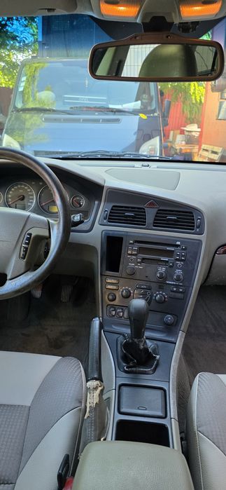 Vând volvo v70 2.4D scimb cu 4x4