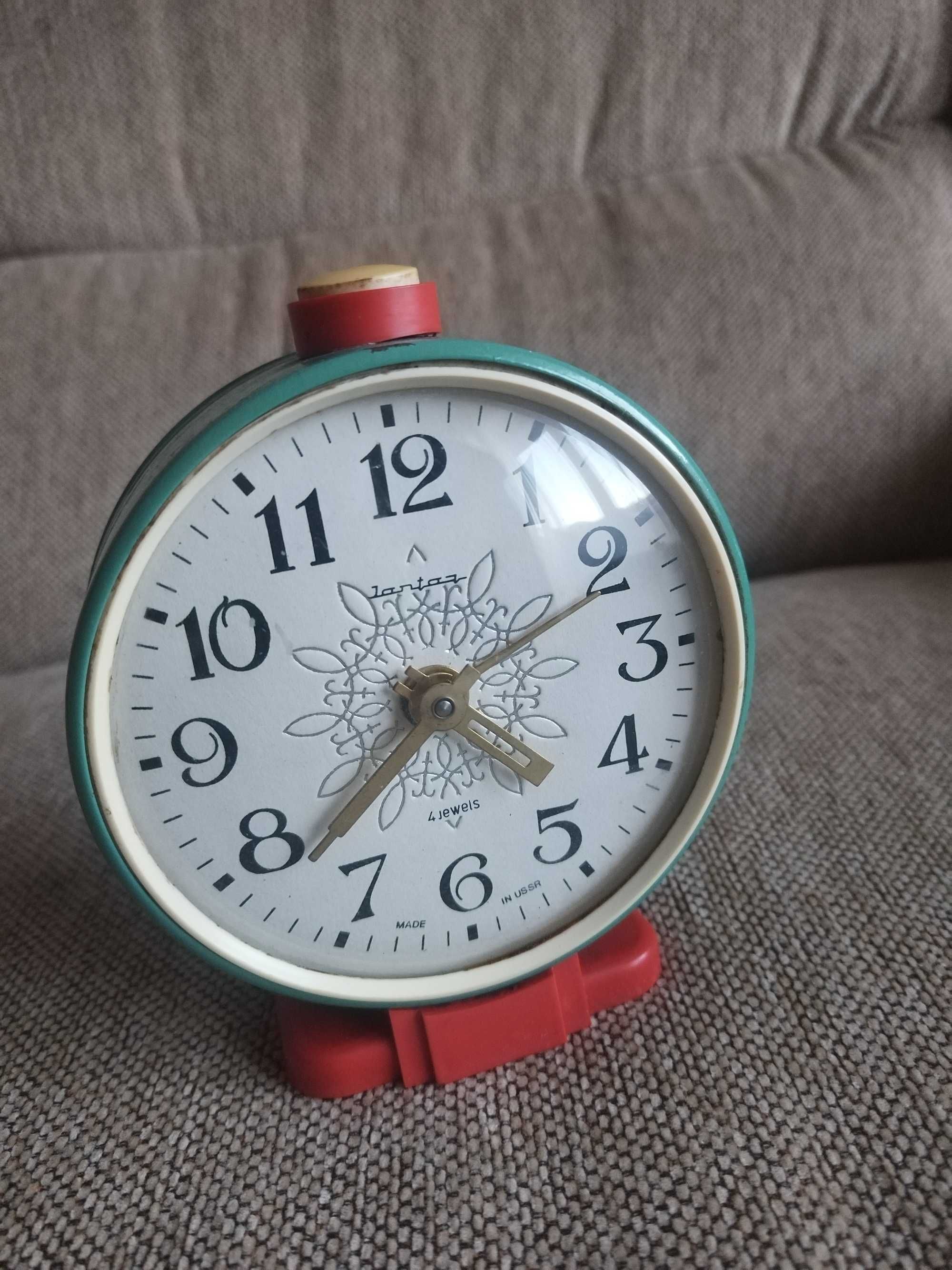 Ceas de masa Iantar  4 Jewels made in USSR
