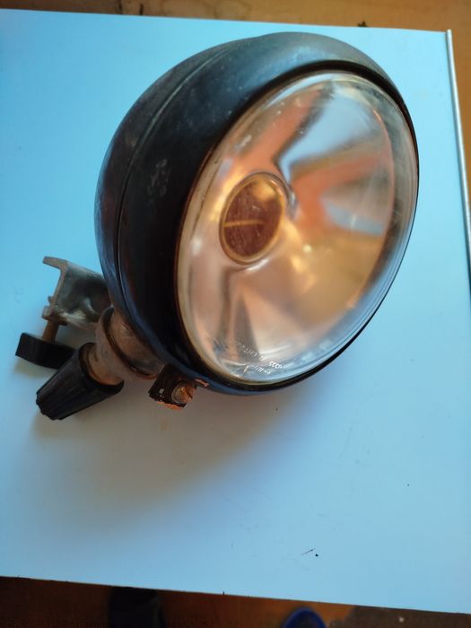 Фара для автомобиля УАЗ