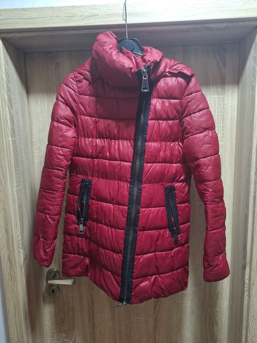 Дамско яке с качулка