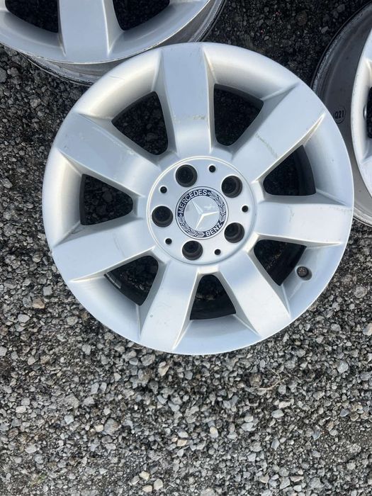 Оригинални джанти Мерцедес 5/112 Mercedes A klasse,B klasse 5x112

Упо