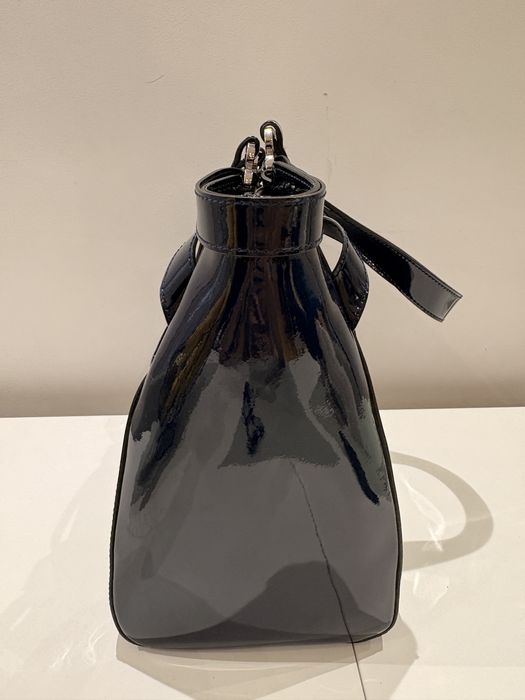 Страхотна дамска чанта, от естествен лак