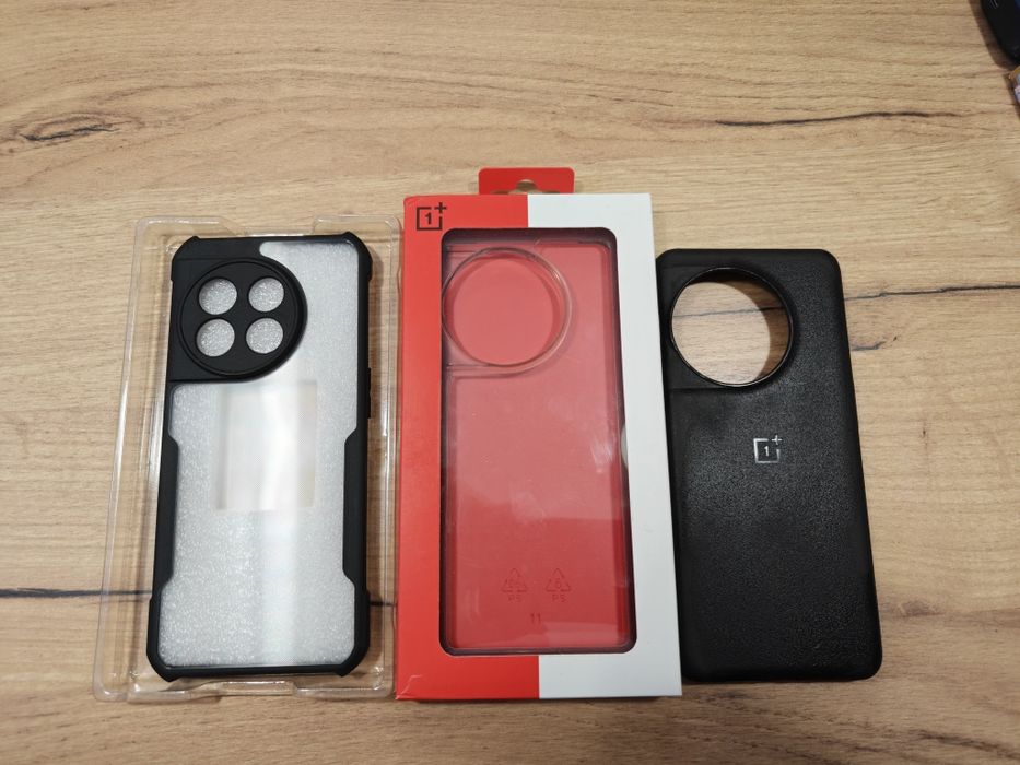 Oneplus 11 зелен 16/256 + 3 кейса