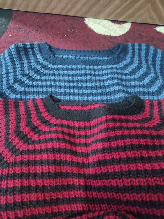 Два теплых свитера