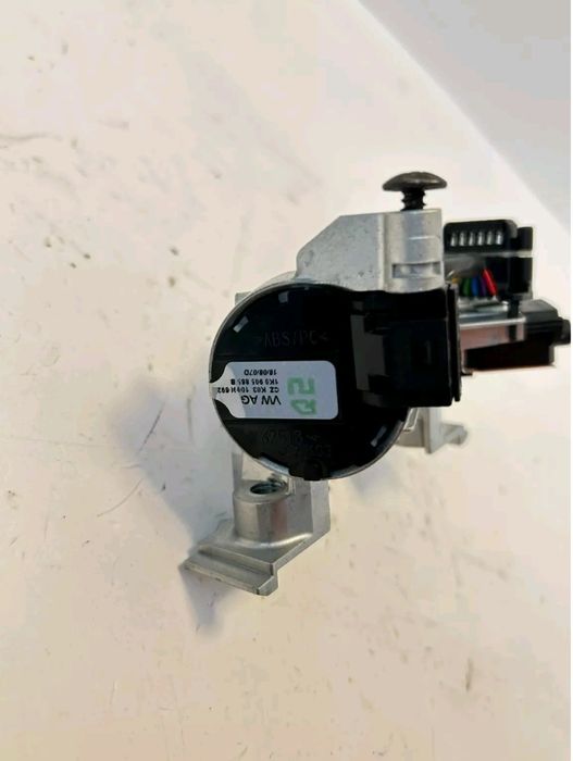 Contact cu cheie Volkswagen Skoda Audi seat