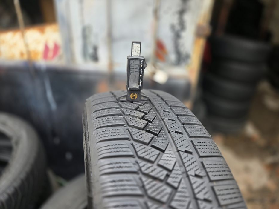 4бр. 215 55 17 Continental зимни.